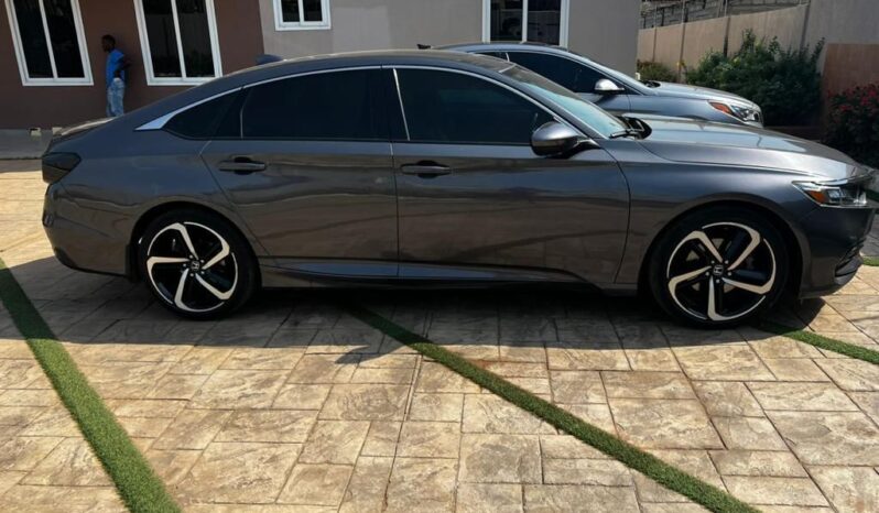 
								2018 Honda Accord  Sport  2.0T full									