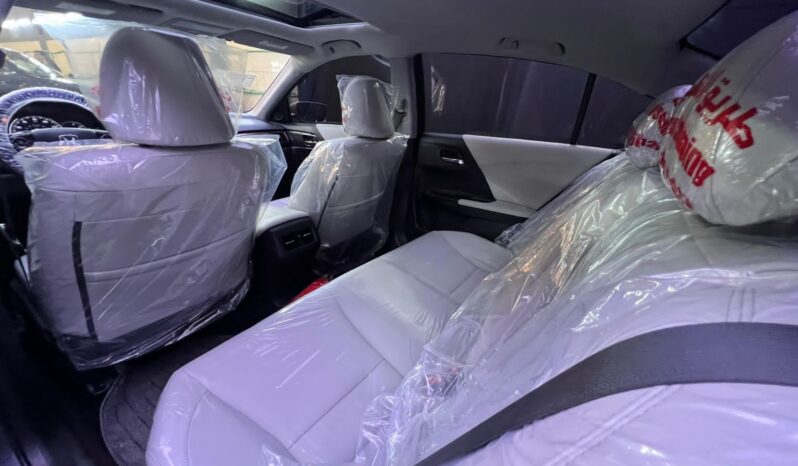 
								2017 Honda Accord EX full									