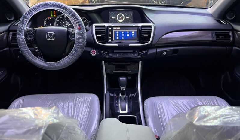 
								2017 Honda Accord EX full									