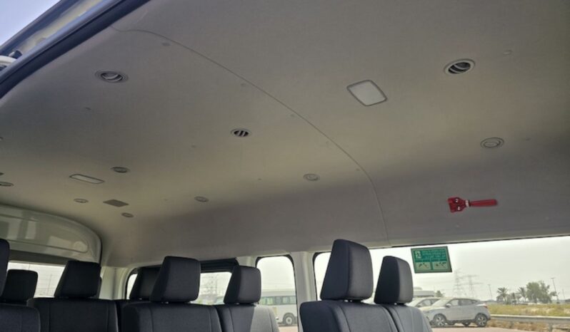 
								2025 Toyota Hiace Diesel engine full									