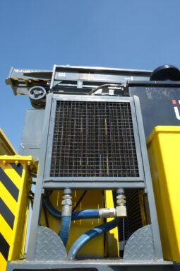 
										MAN Drilling Rig Water truck full									