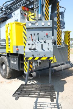 
										MAN Drilling Rig Water truck full									