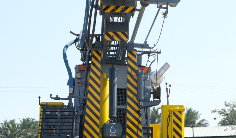 
								MAN Drilling Rig Water truck full									