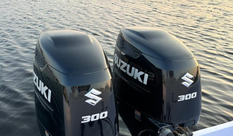 
								Fishing Boat 38 Feet/ Suzuki 300 HP full									