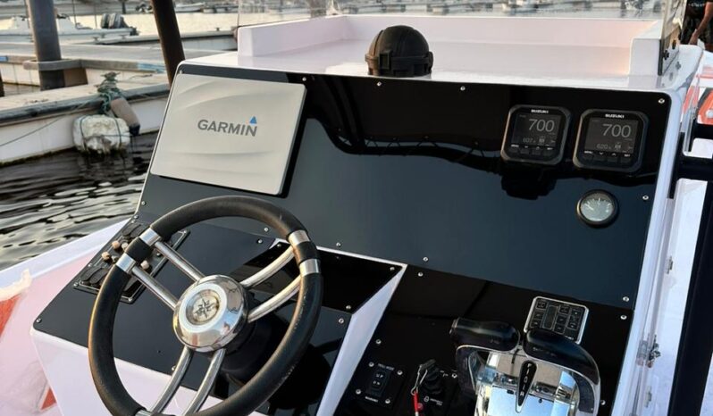
								Fishing Boat 38 Feet/ Suzuki 300 HP full									